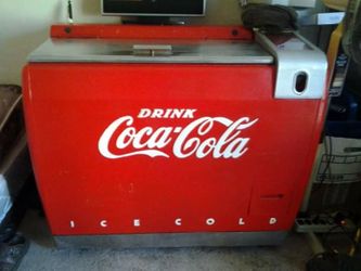 1939 Cocacola cooler