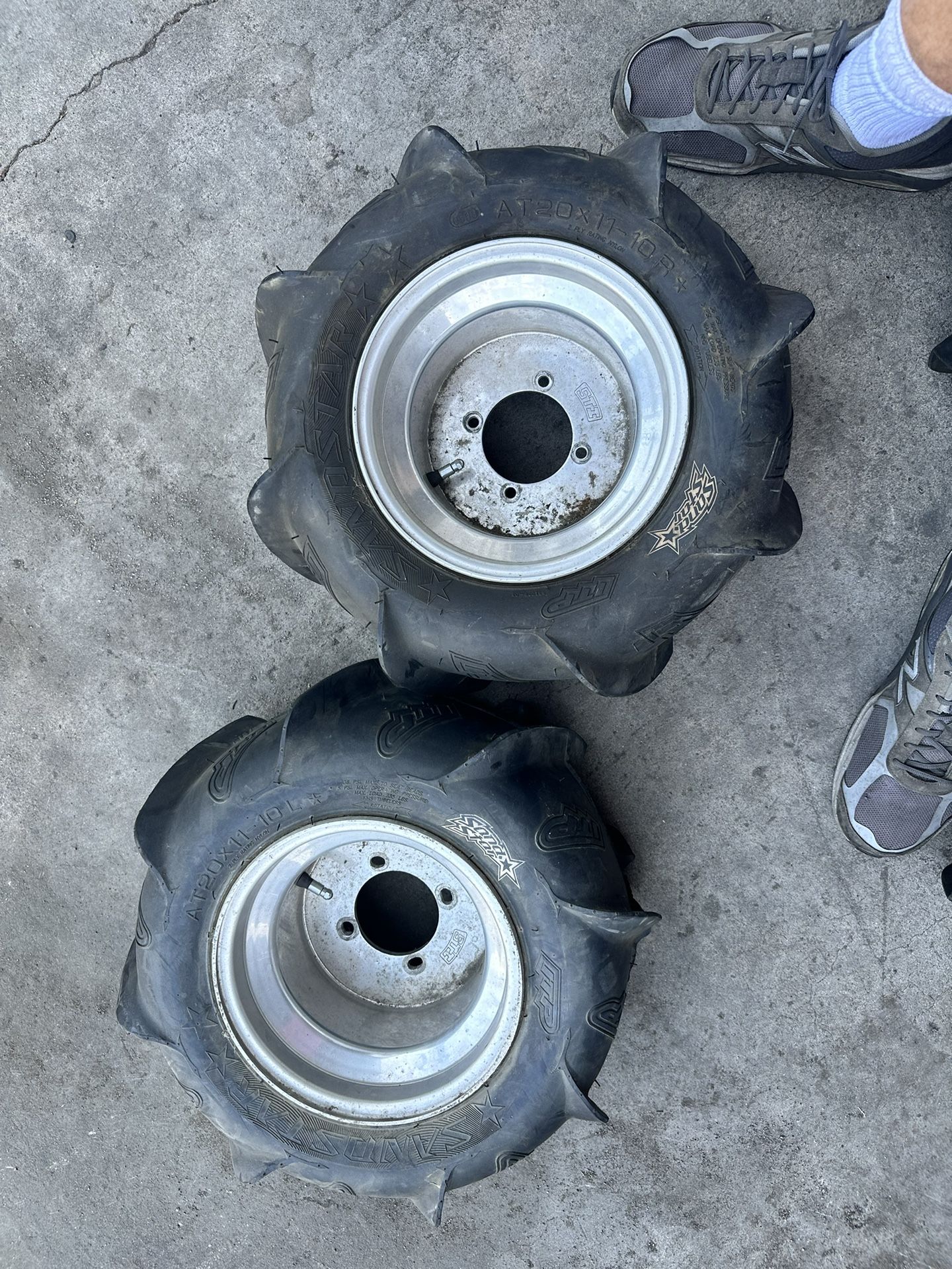 Paddle Tires 20x11x10 Sand Stars