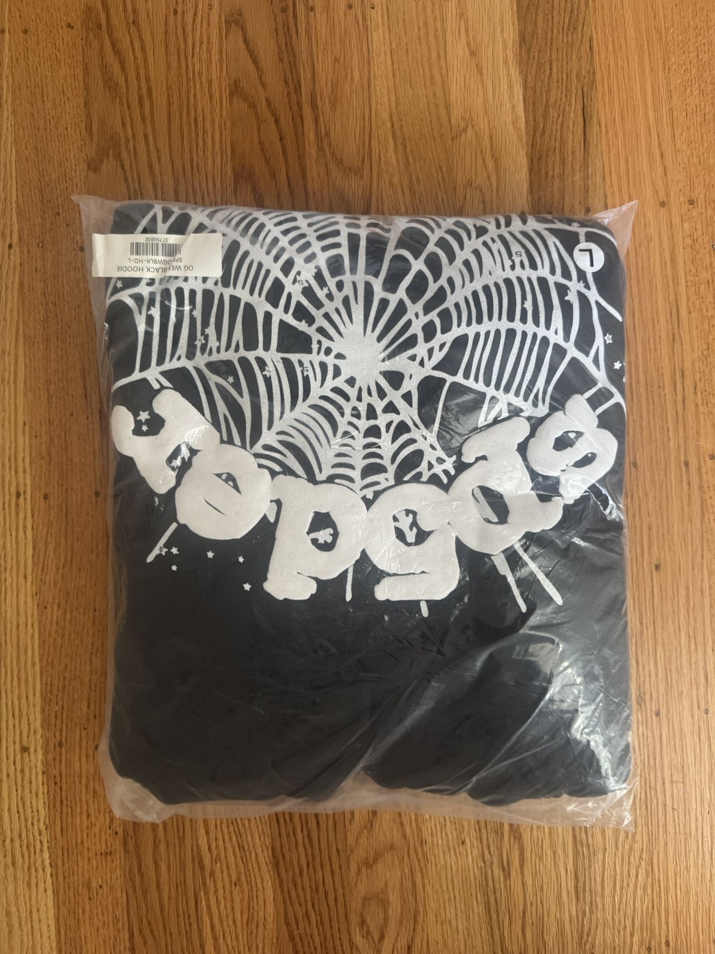 BLACK AND WHITE SPIDER HOODIE SIZE L
