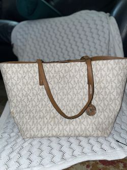 Micheal Kors Purse