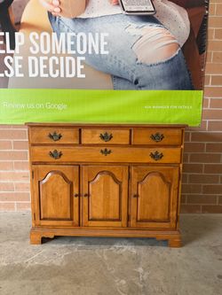 Sideboard/ Buffett