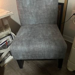 Short accent Chair