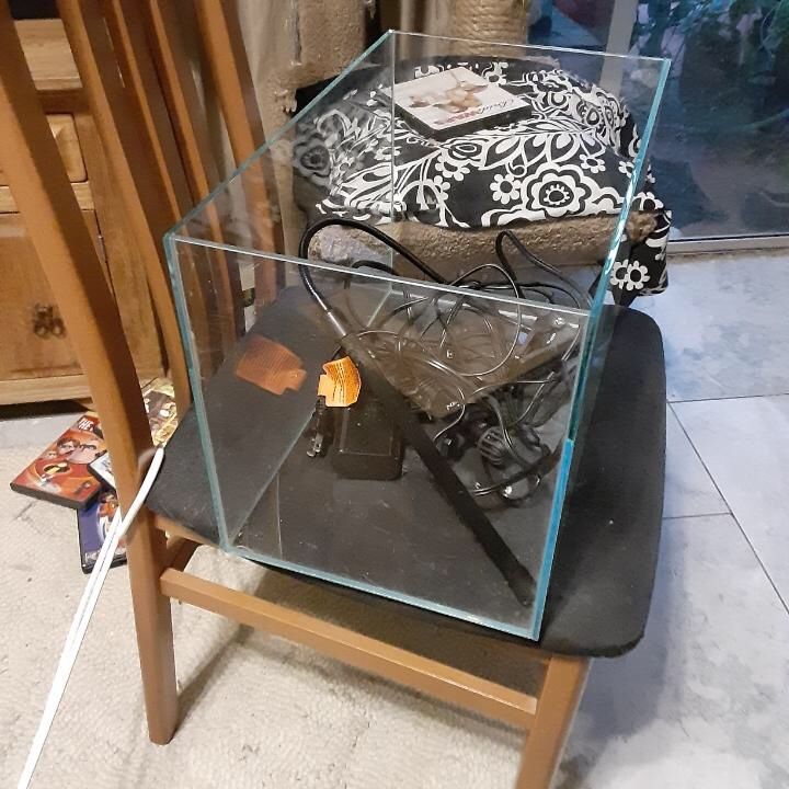 Fish Tank (rimless 6 Gallon )