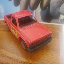 Vintage Tootsietoy Chevy S-10 Sport Pick-up Truck Red Diecast Toy Made in USA 

