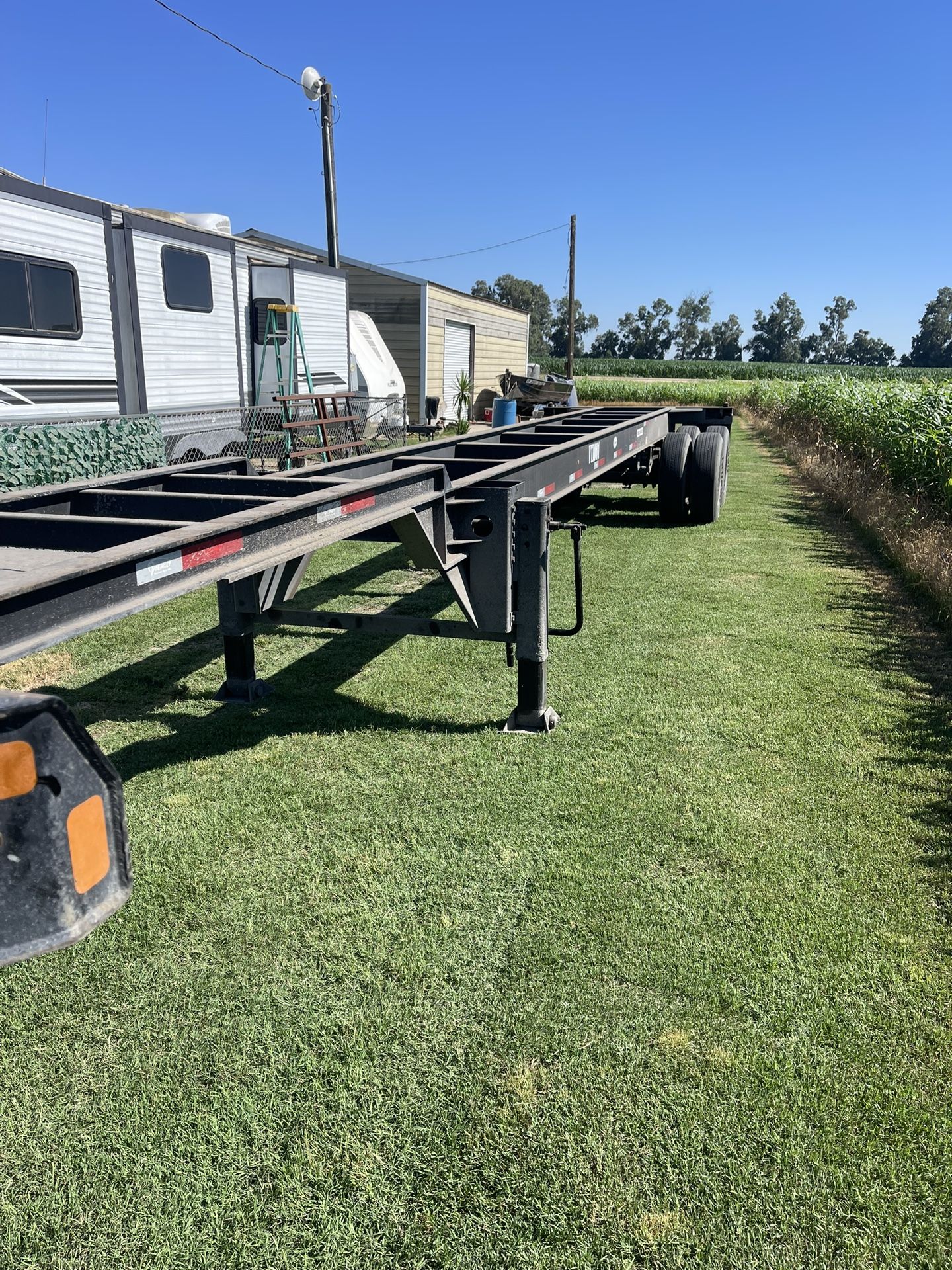 2022 Premier Chassis 40’