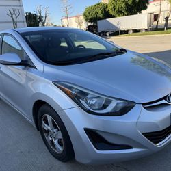 2015 Hyundai Elantra SE Clean title 103 k miles  Everything works no leaks  Gas ⛽️ saver 5900$ Ready for Uber or Lyft  	       ABS Brakes 		Air Condit