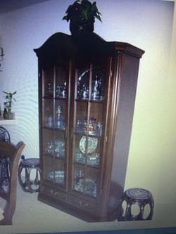 China Cabinet With Lights