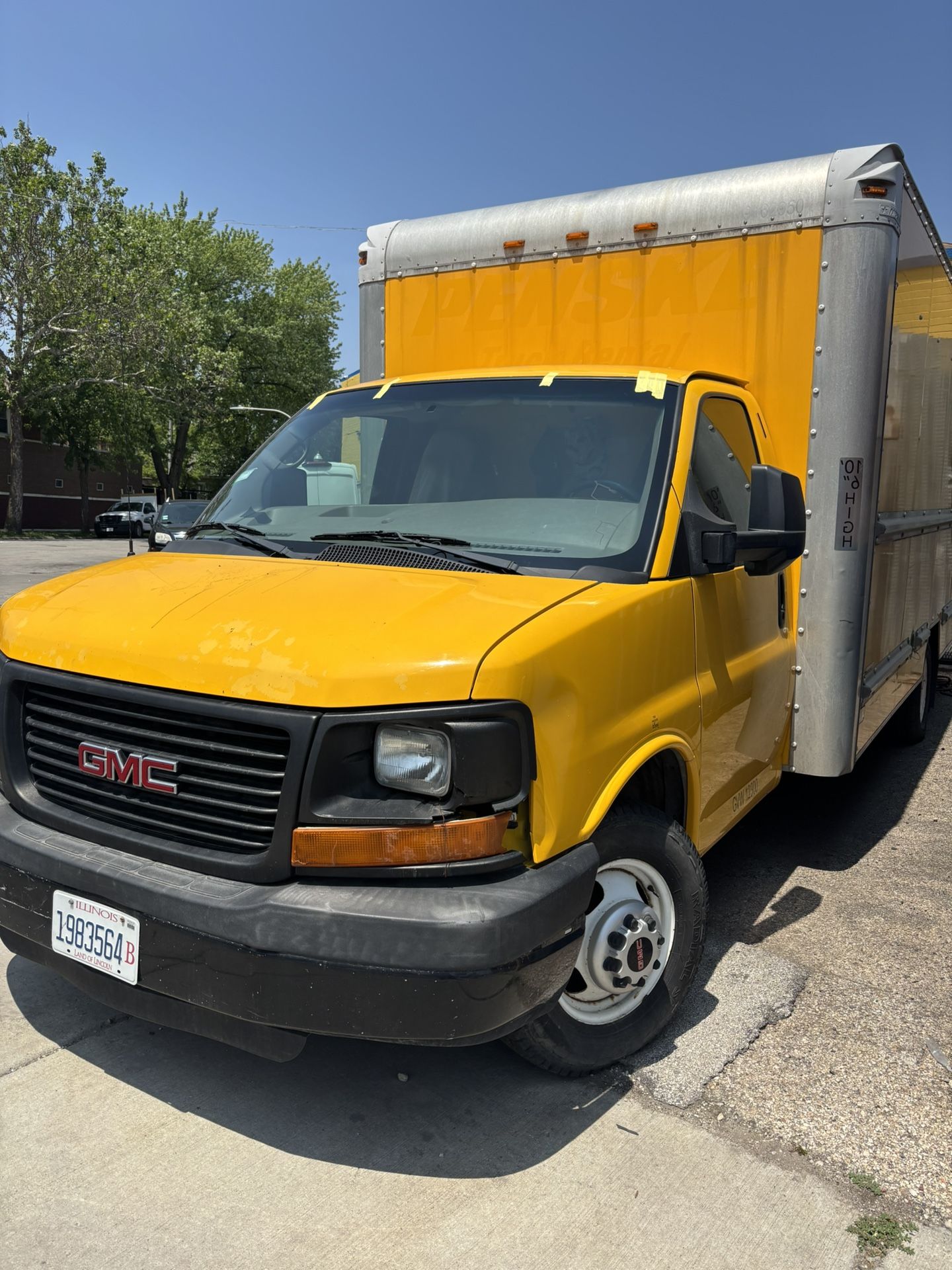 2012 GMC Savanna