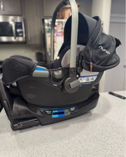 Nuna pipa rx car seat and base