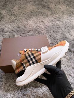 Burbbery shoes