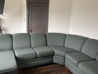 5 Peiece Sectional Couch .