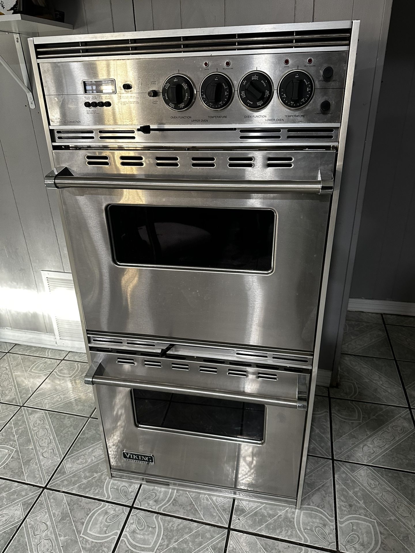 Viking Professional Double Oven 