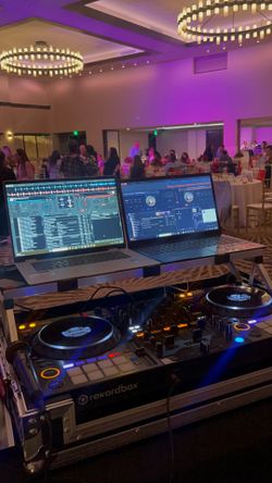 Pioneer DDj 1000  (4 Channels) with Gator Case