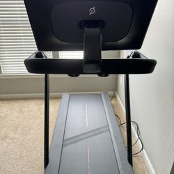 Peloton Tread