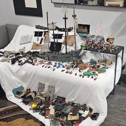 Huge Lot Of Legos MEGA Bloks Lego Toys Pirates Of The Caribbean And More