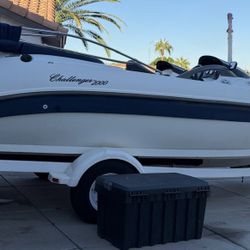 Seadoo, Challenger, 2000, V6 Mercury EFI Jet,