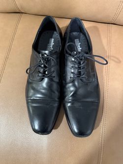 Kenneth Cole Unlisted black men dress shoes -size 8