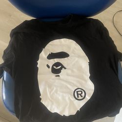 BLACK/WHITE BAPE SHIRT SMALL