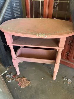 pink table