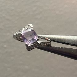 Vintage Sterling Silver Light Lavender Ring