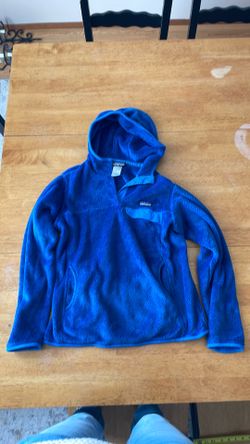 Women’s Patagonia fleece hoodie