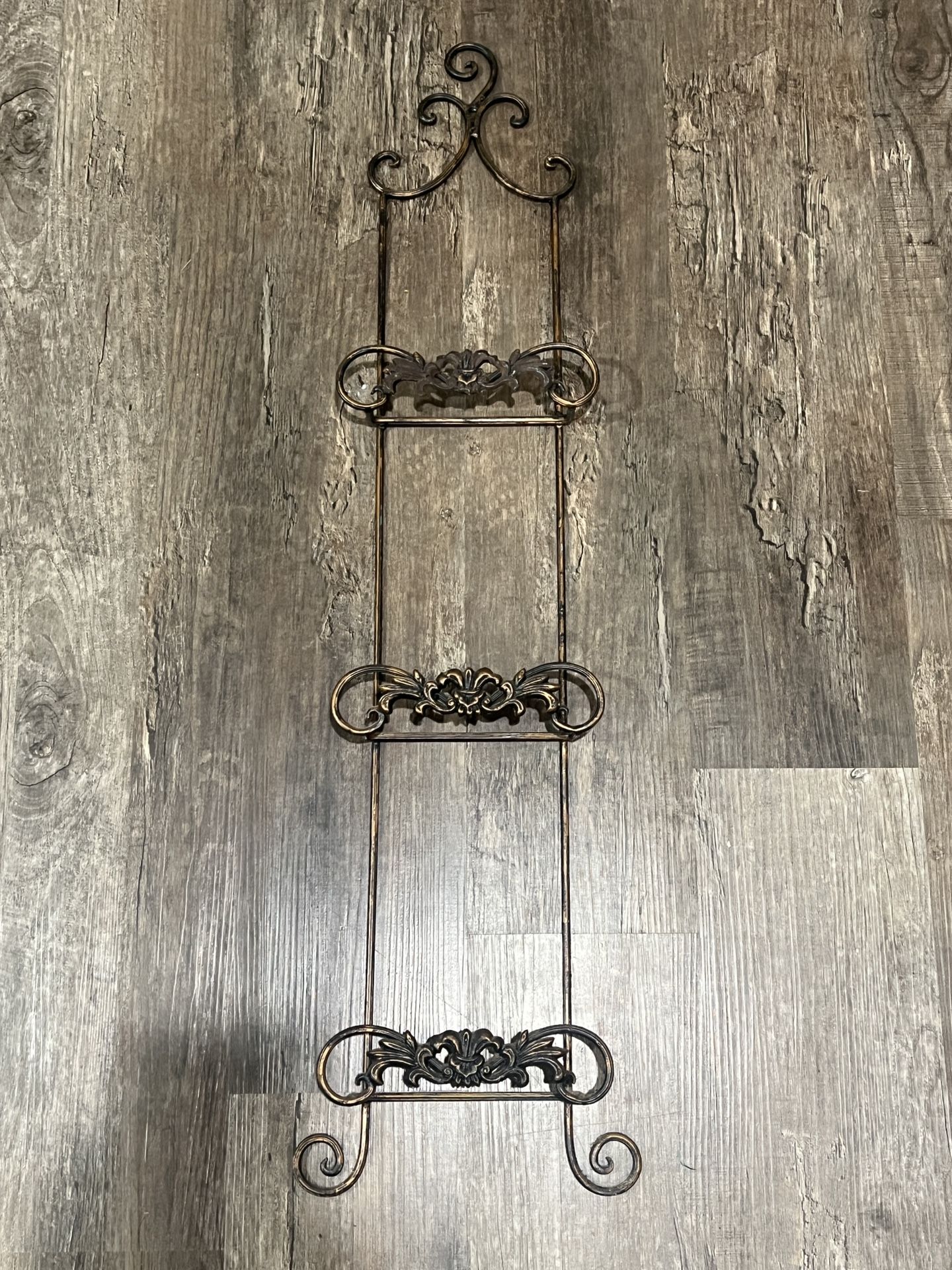 Vintage Metal Plate Holder