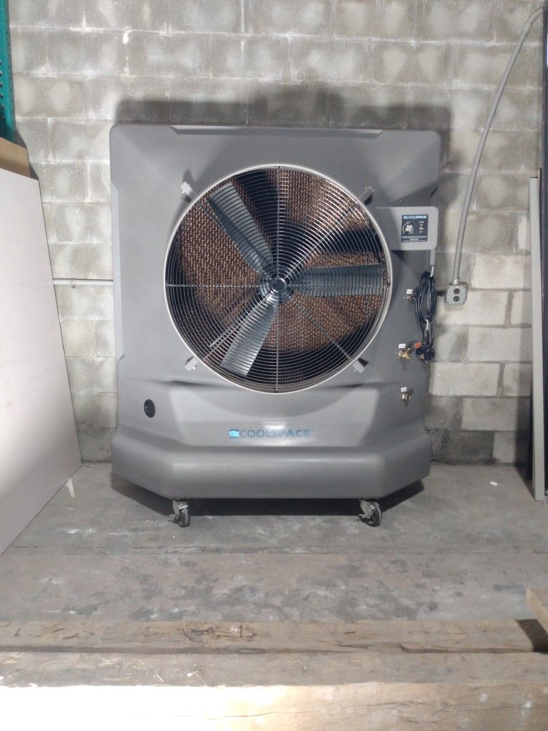 Cool-Space CS6-36-VD AVALANCHE36 9700 CFM 3600 Sq. Ft. Variable Speed 36-Inch Portable Evaporative Cooler