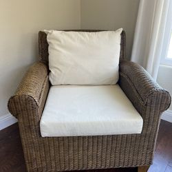 Large Real Wood Wicker Arm accent Chair hardly sat in clean, removable cushion covers. 