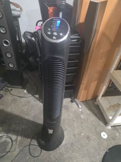 Black tower fan