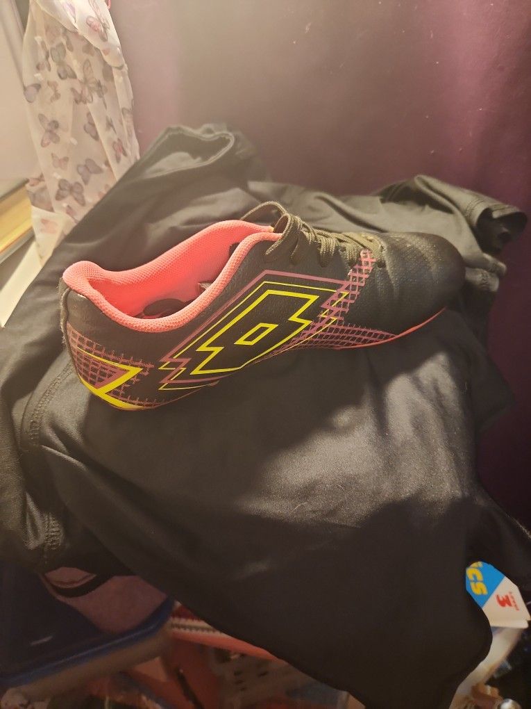 Girls Soccer Cleats 