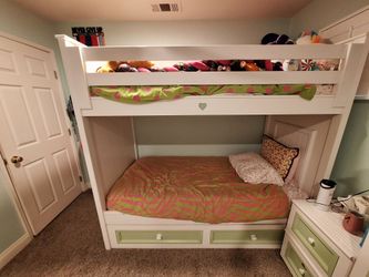 Twin Size Bunk Bed