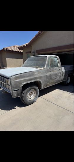 1983 c10 short bed square body.