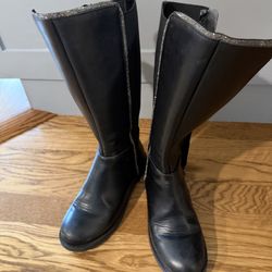 Girls Size 2 Boots 