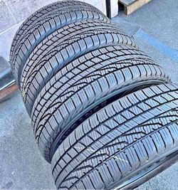 225/65=17 Goodyear Selling a set of 4 tires in excellent condition 🫡