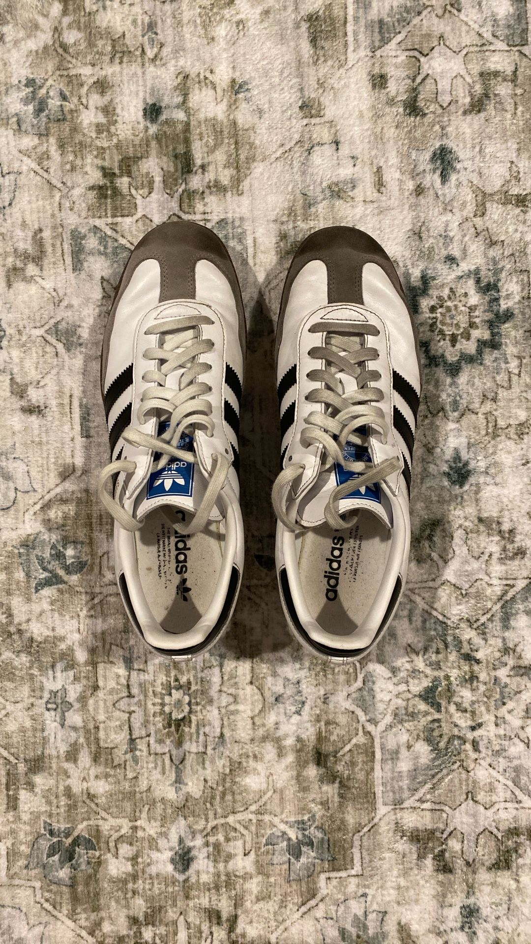 White Sambas