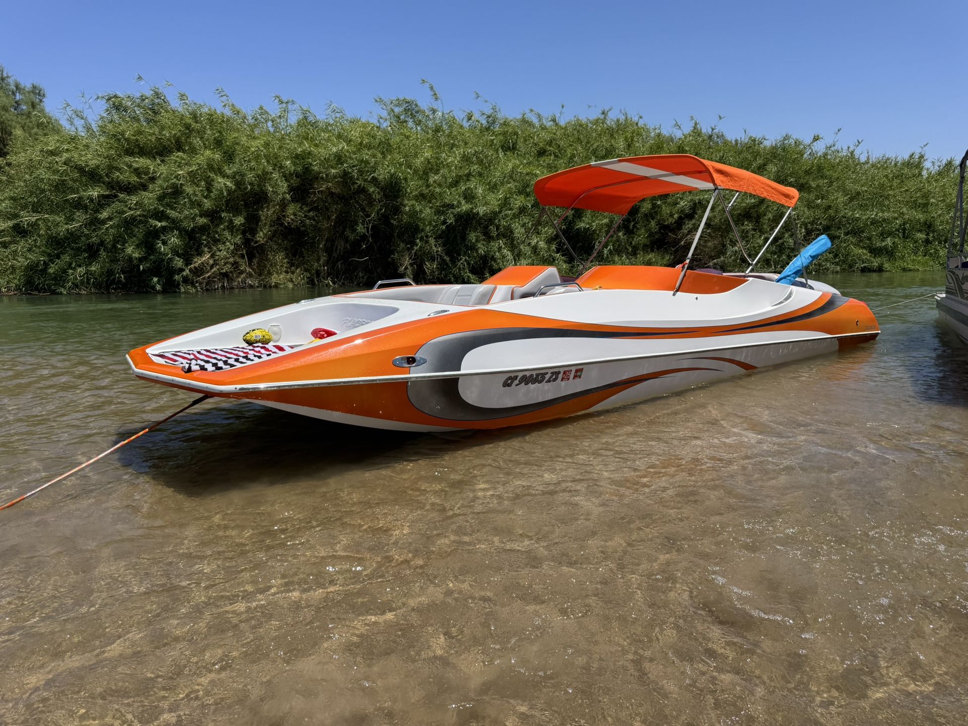 2018 Tahiti 23’ Deck Boat