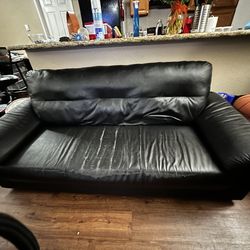 Couch – Pickup in West Hills