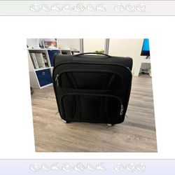pull position Journey Ready Suitcases Explore with Quality Gear
