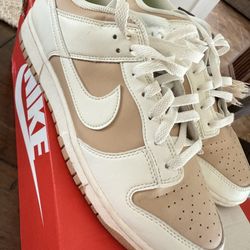 Nike Dunks 