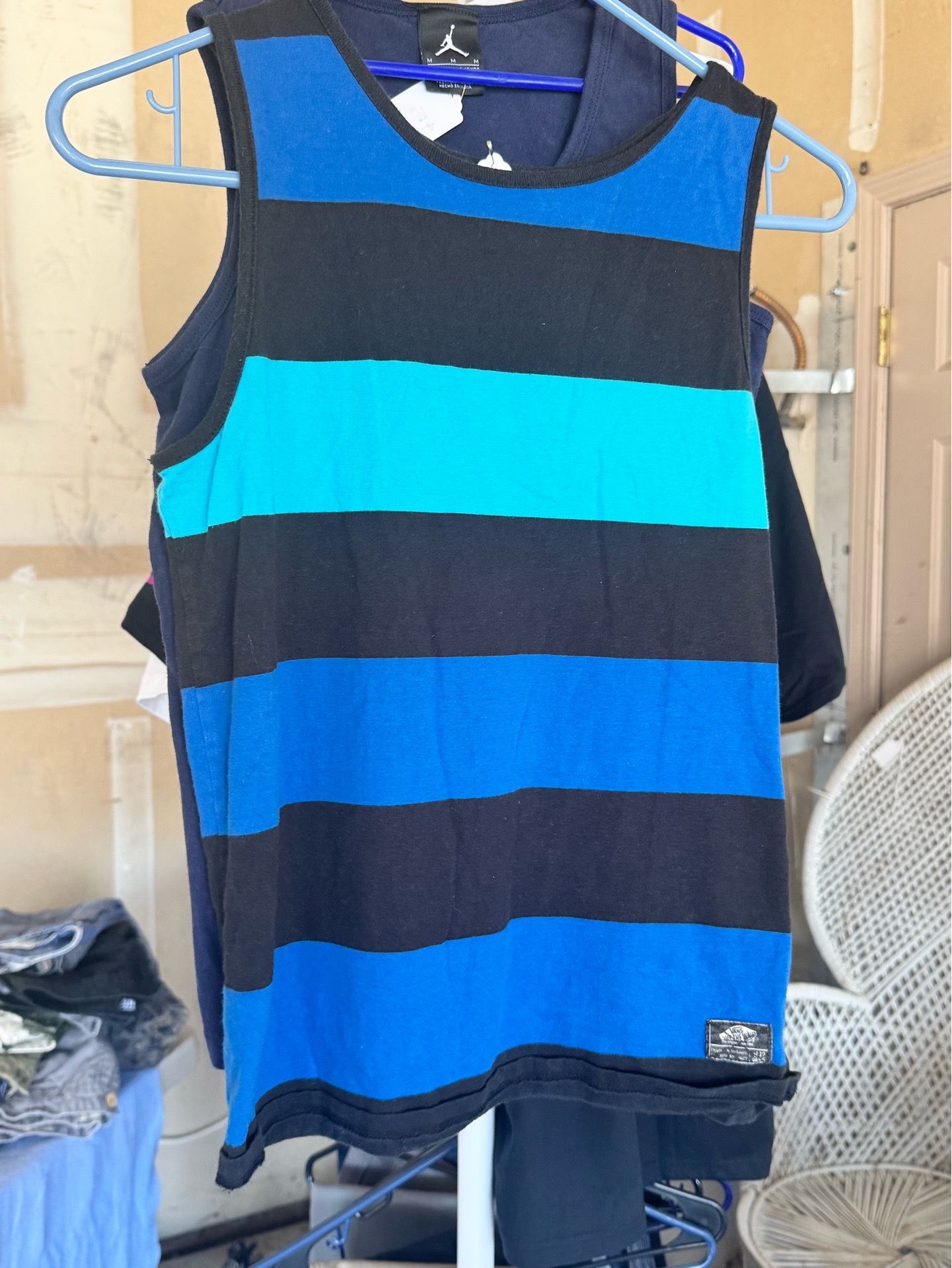 Vans tank