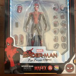 MAFEX Spider-Man #113 (Far From Home – Upgraded Suit)