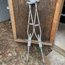 Crutches 