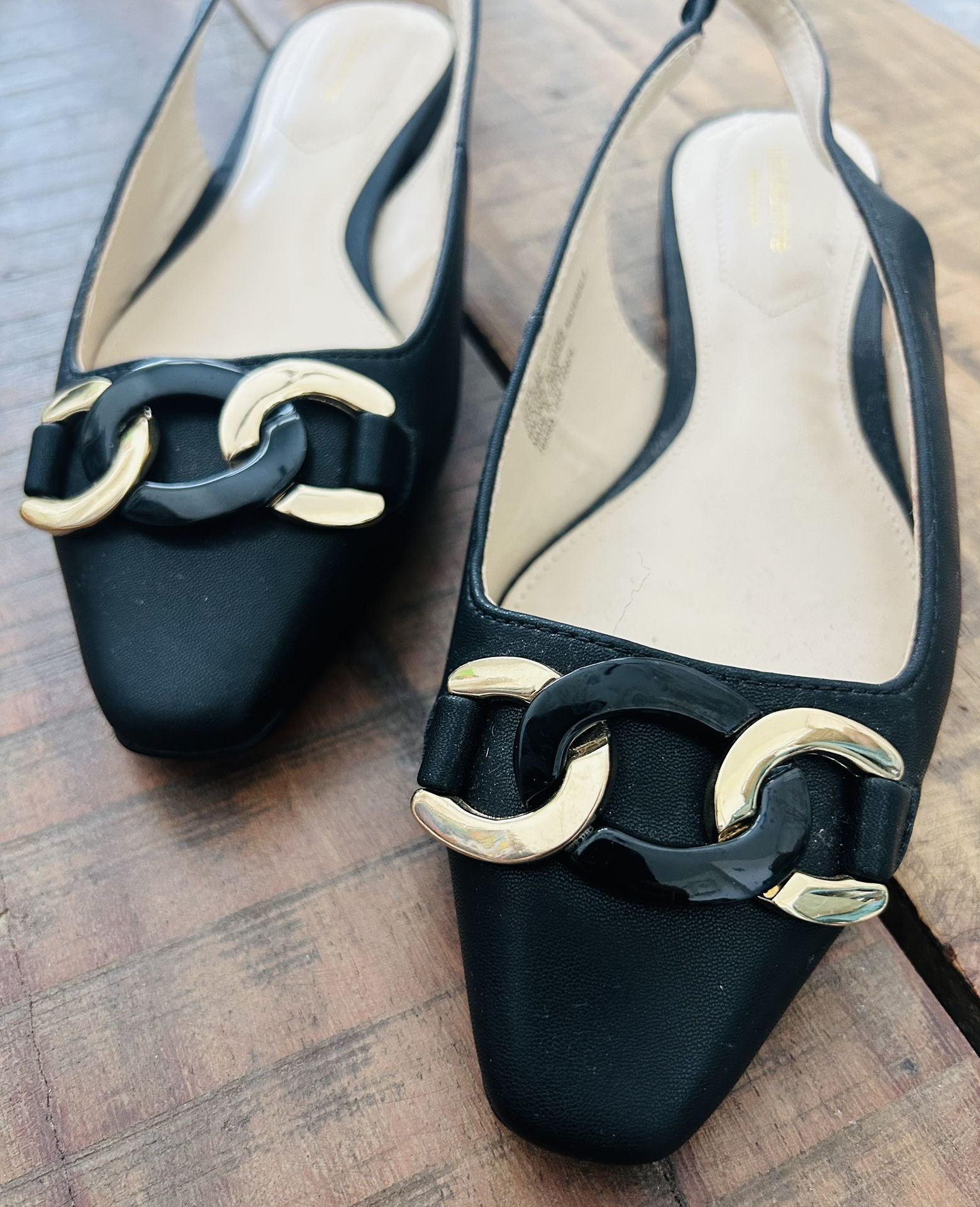 New Liz Claiborne Black Gold Chain Pointed Toe Chic Slingback Flats 7.5 W