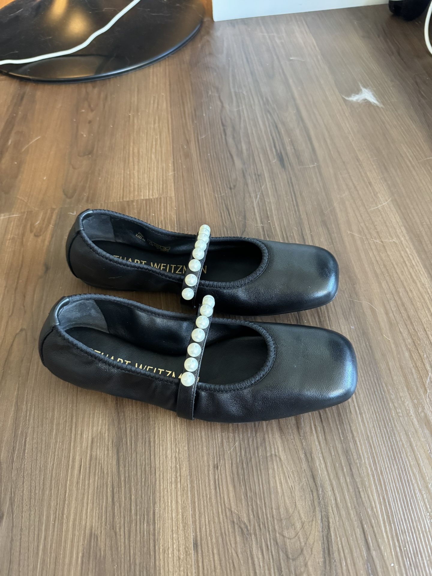 BRAND NEW Stuart Weitzman ballet flats