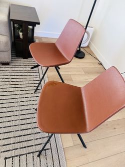 Zoso Chair by KFI Studios