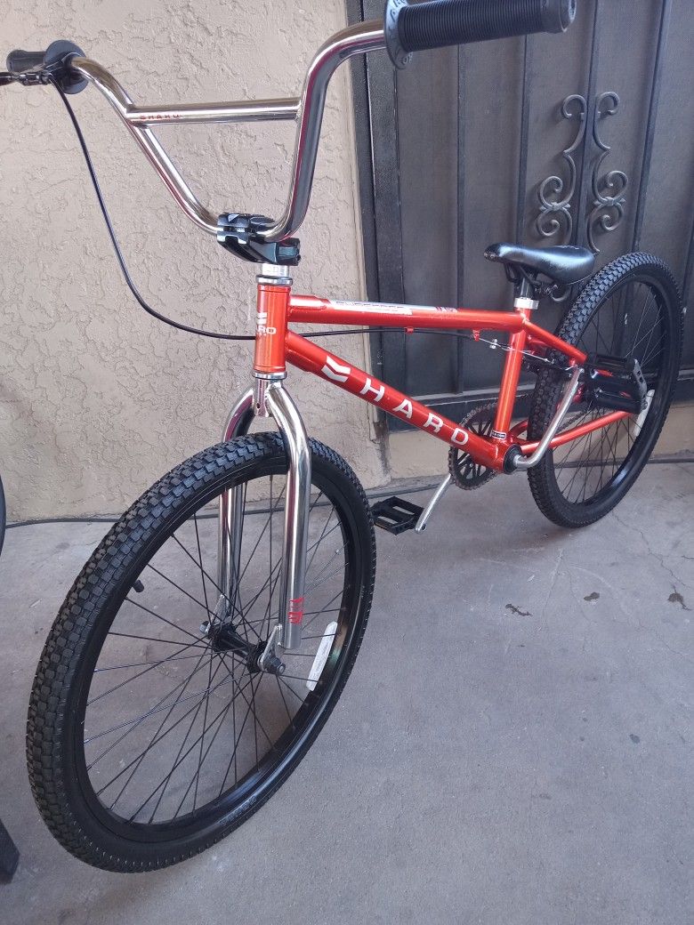 24 er Nice Bike BMX HARO TIRES SIZE 24 Very Good Condition Like New