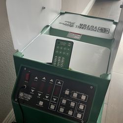 TUTOR ULTRA PLUS Pickleball Machine