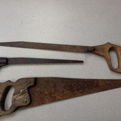 Lot of antique vintage hand saws with wooden and metal handles woodworking hand tools cutting