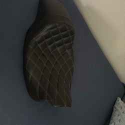 350.00 Corbin seat Harley Davidson  2015 - 2023 Touring Models 