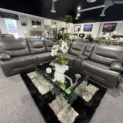 Power Recliner Sectional 